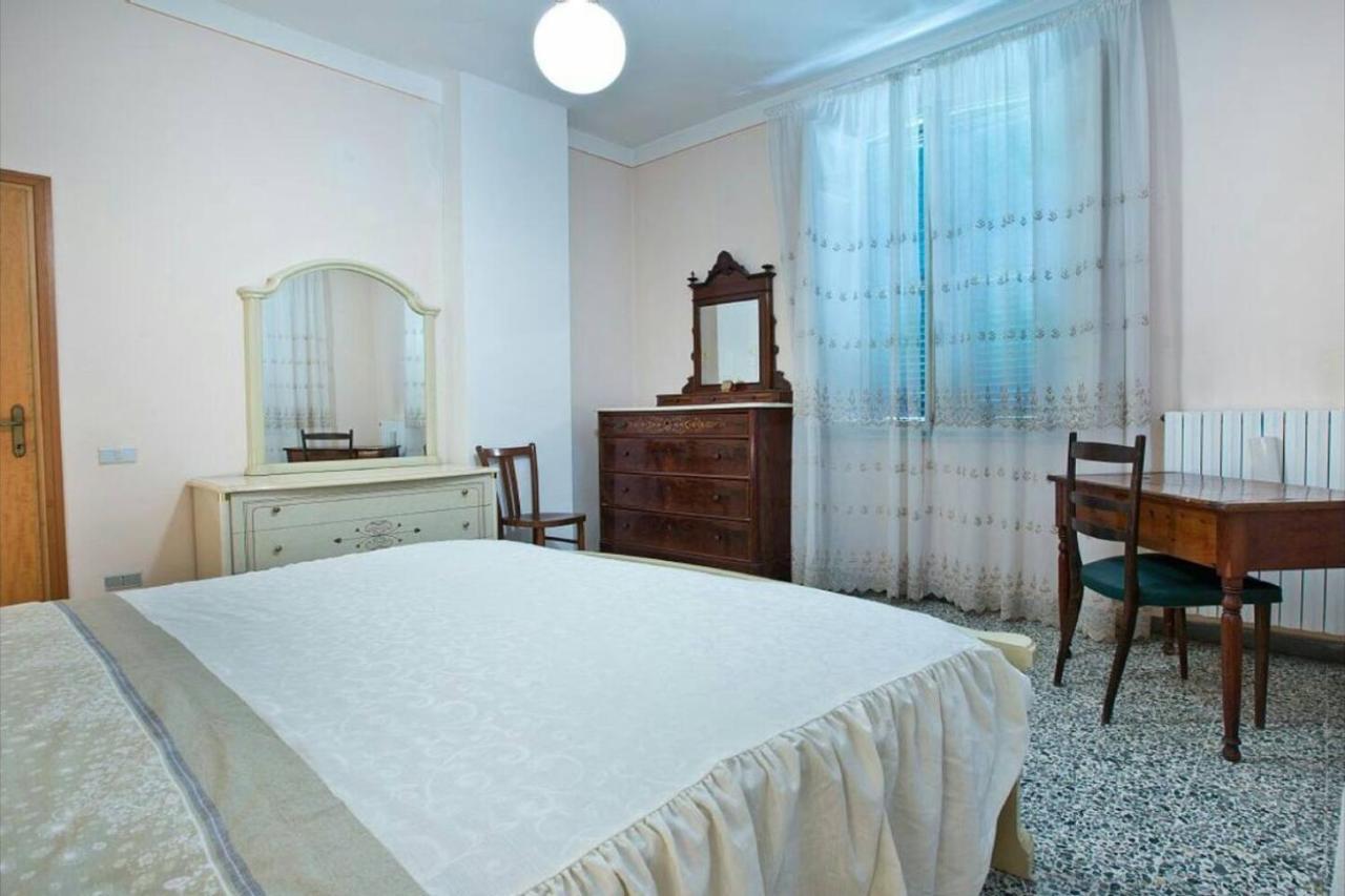 Affittacamere Porquier Crespina Zewnętrze zdjęcie